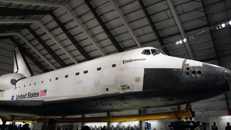 Space Shuttle Eendeavour